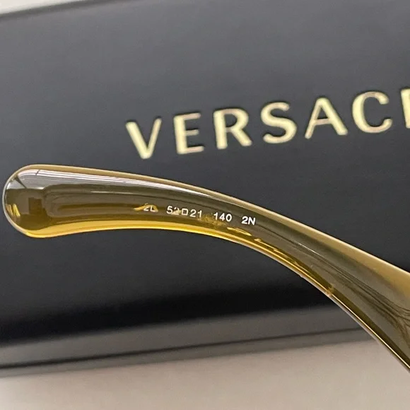 NEW Versace Phantos 52mm Cat Eye Sunglasses display picture 2